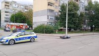Тежка катастрофа затвори натоварена улица в Русе, 22-годишен моторист е в тежко състояние