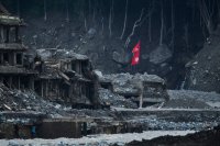 Наводнения и свлачища отнеха живота на най-малко 70 души в Индия и Непал