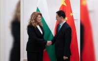 Президентът Йотова се обяви за откриване на директна авиолиния между София и Пекин при срещата си с вицепрезидента на Китай Хан Джън