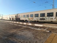 Бързият влак София - Бургас спря на гара Карлово заради изтичане на газ от цистерна