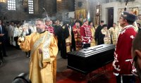 В "Света София" полагат тленните останки на българския цар Самуил в мраморния саркофаг