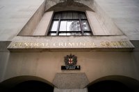 Доживотен затвор за мъж, опитал да проникне с ножове в израелското посолство в Лондон