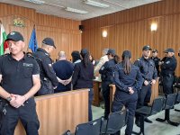 Лекари от Пловдив застанаха пред съда за мащабното източване на НЗОК