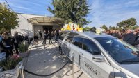 Близки, приятели, фенове и легенди на Ботев Пловдив се сбогуваха с Илиян Филипов