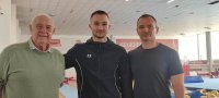 Левски-Спартак награди национала по спортна гимнастика Даниел Трифонов за златния медал на прескок на Световната купа в Унгария