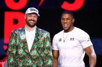 Тайсън Фюри и Антъни Джошуа ще се бият за световната титла на WBA
