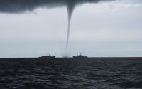 Двойно торнадо връхлетя италианския остров Сицилия, 11 души са ранени