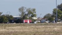 Хеликоптер от авиобаза "Крумово" и три пожарни гасиха пламъци до базата и летище "Пловдив"