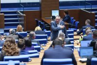 На първо четене: Полицаи ще могат да оказват първа помощ, ако в патрулната кола има дефибрилатор