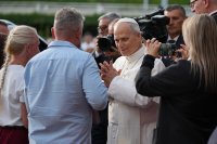 Папа Лъв XIV беше изписан от болницата