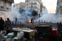 Безредици във Франция: Еманюел Макрон призова за ред и спокойствие