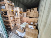 На Пристанище Варна задържаха контрабандни стоки, скрити в контейнер от Китай (СНИМКИ)