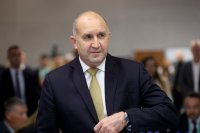 Премиерът Румен Радев: Нека в неделя да пратим сглобката в небитието