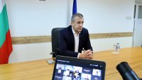 Транспортният министър настоява за плавателни коридори по Дунав за блокираните български кораби