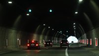 Отново ограничават движението на камиони през тунела "Топли дол" на АМ "Хемус"