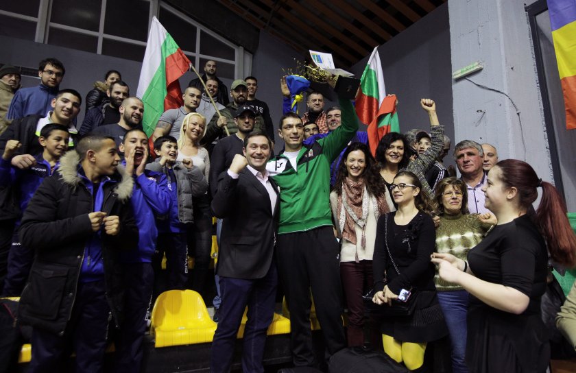 българските боксьори общо седем титли международния турнир странджа видео