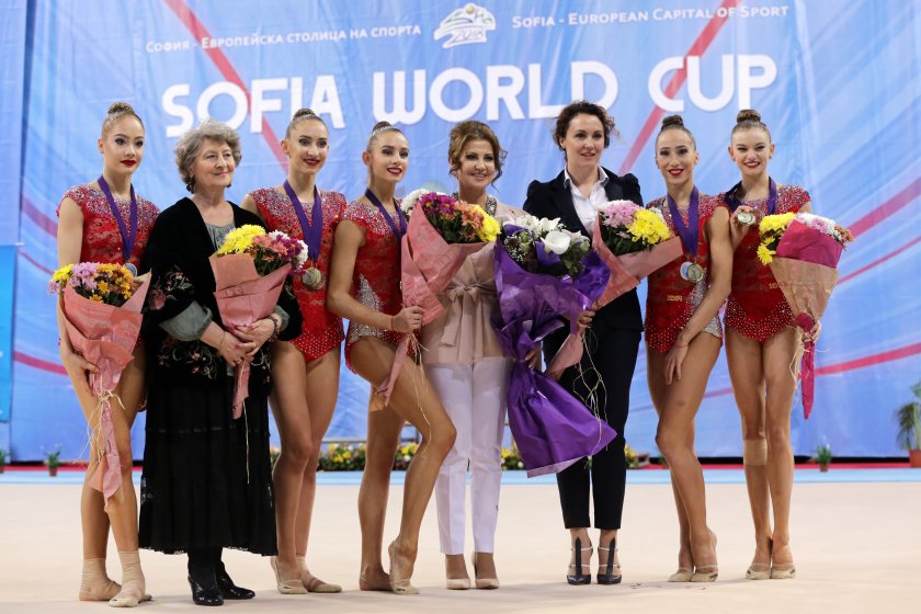 три титли общо осем медала българия световната купа художествена гимнастика софия
