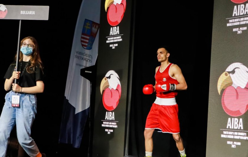 уилиям чолов донесе първи медал българия световното бокс