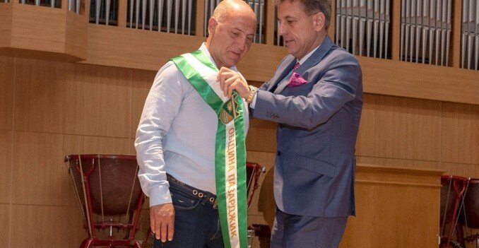 олимпийският шампион борислав гидиков стана bdquoпочетен гражданин пазарджикldquo