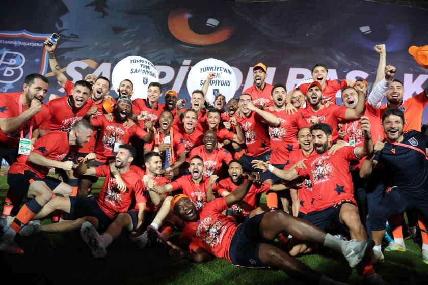 истанбул триумфира първи път титлата турската суперлига