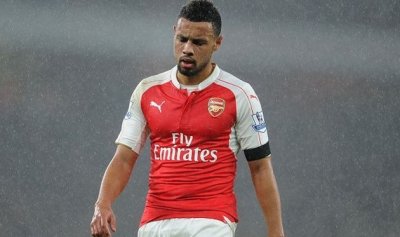 Арсенал продава Коклен на Виляреал