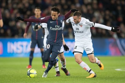 Пари Сен Жермен не даде шанс на Дижон, а Неймар - на съотборника си Кавани