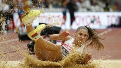 Габриела Петрова е на финал, Александра Начева не премина квалификациите