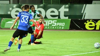 Берое е новият лидер в класирането след разгромна победа над Черно море