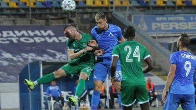 Левски се отърва с 0:0 срещу Ботев (Враца), Борислав Цонев със съмнения за тежка травма