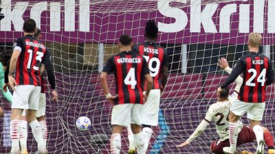 Милан и Рома не излъчиха победител в зрелище с шест гола