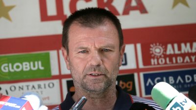 Стойчо Младенов отрече слуховете, че се завръша в ЦСКА