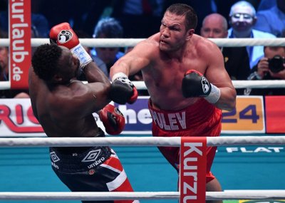 Пулев и Джошуа ще се бият в зала The SSE Arena пред 1 000 зрители