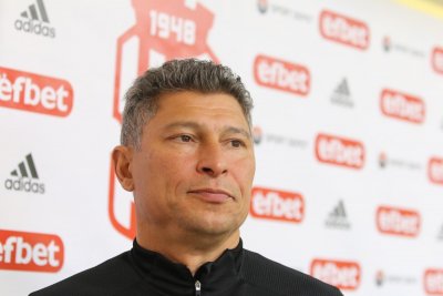 Балъков: Загубихме един уникален футболен артист