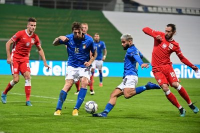 Италия надигра тотално Полша и пое лидерството в групата