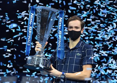 Медведев спечели финалния Мастърс в Лондон