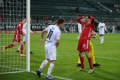 Байерн допусна пълен обрат от 2:0 до 2:3 срещу Борусия (Мьонхенгладбах)