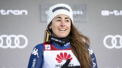 София Годжа с трета победа за сезона в спускането