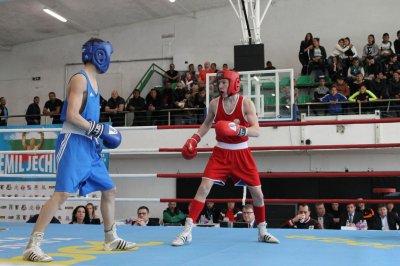Младежите по бокс стартират днес участието си на турнира в Бар