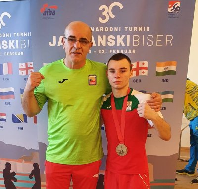 България с две титли от боксовия турнир в Черна гора