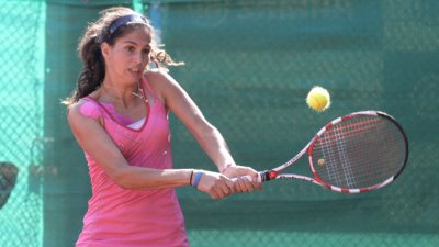 Шиникова и Топалова отпаднаха на турнира по тенис в Дубай