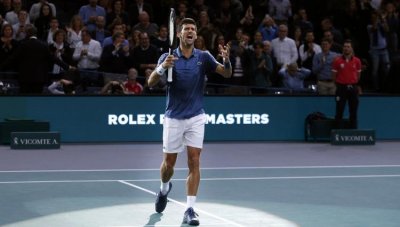 Шоу между Джокович и Федерер завърши с победа за Новак, сърбинът е на финал в Париж