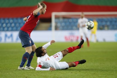 България загуби минимално от Норвегия и отстъпи първото място в групата си (видео)