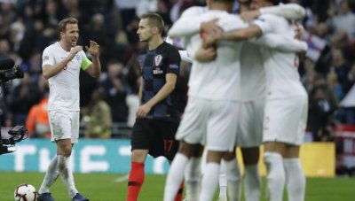 Англия се промъкна до първото място в група 4 след победа над Хървати