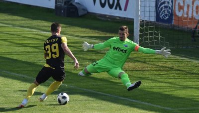 Ботев Пловдив победи Септември с голове в последните минути