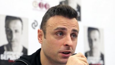 Димитър Бербатов представи книгата си и заяви: Надявам се младите да се припознаят в историята ми, не съм спрял с футбола