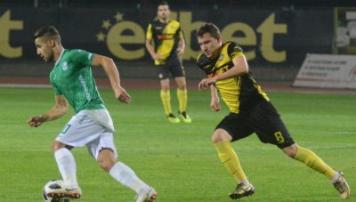 Ботев Пловдив е на 1/4-финал за Купата след победа над Берое, пак се биха дузпи