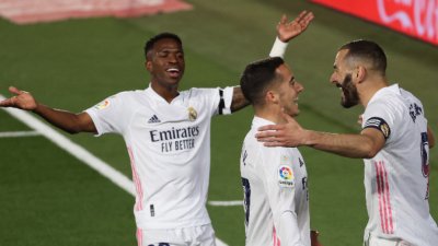 Реал отново спечели "Ел Класико" и поведе в Ла Лига