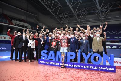 Мартин Атанасов и Зираатбанк вдигнаха титлата в Турция