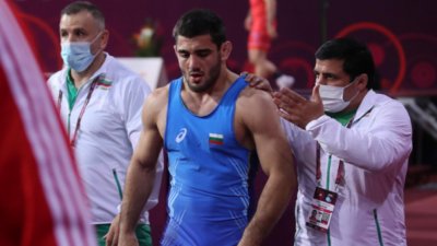 Мнацаканян спечели седма олимпийска квота за България в борбата