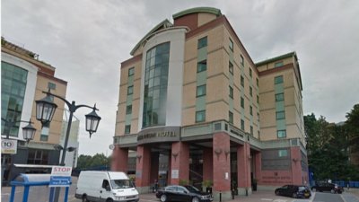Челси даде свой хотел за здравен персонал, борещ се с коронавируса